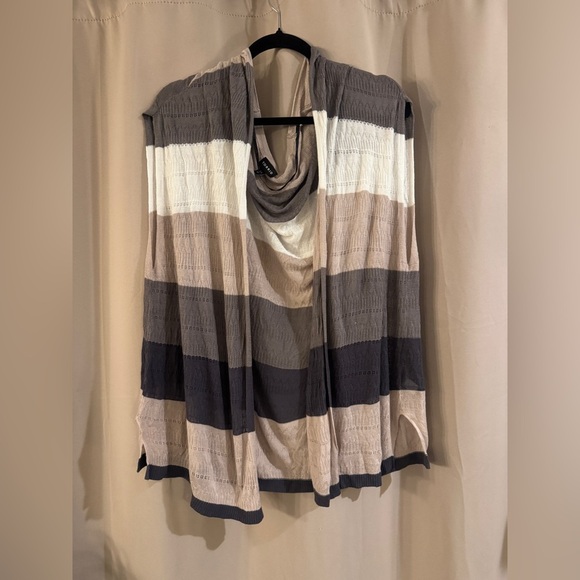 Women’s Tan Torrid Sleeveless Cardigan - Picture 1 of 6
